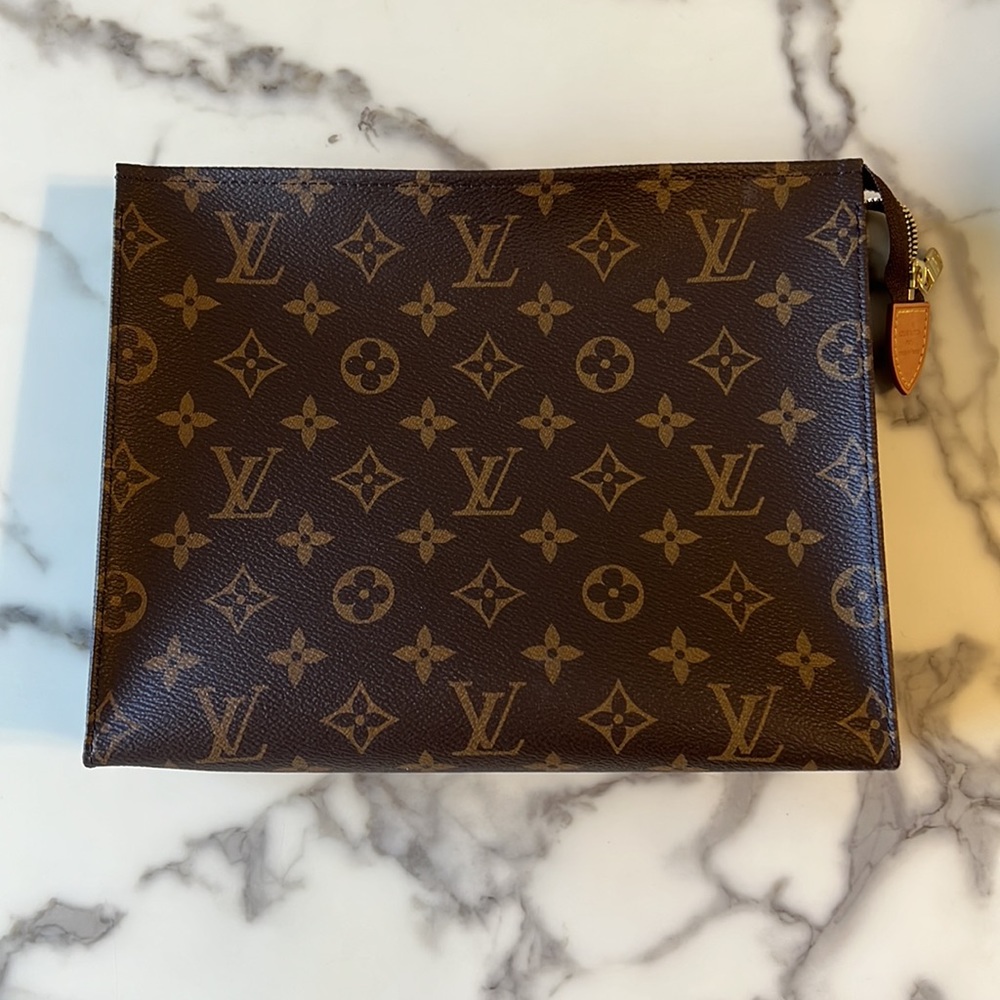 Authentic Brand New Louis Vuitton Toiletry 26